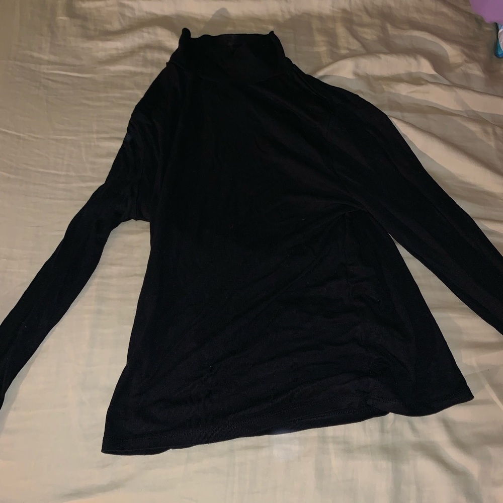 Long sleeve turtleneck crop top